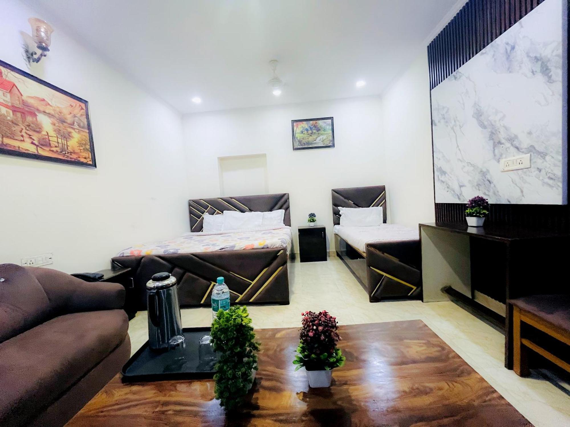 Tom & Jerry - 10 Mins From Nizamuddin Railway Station 3* New Delhi