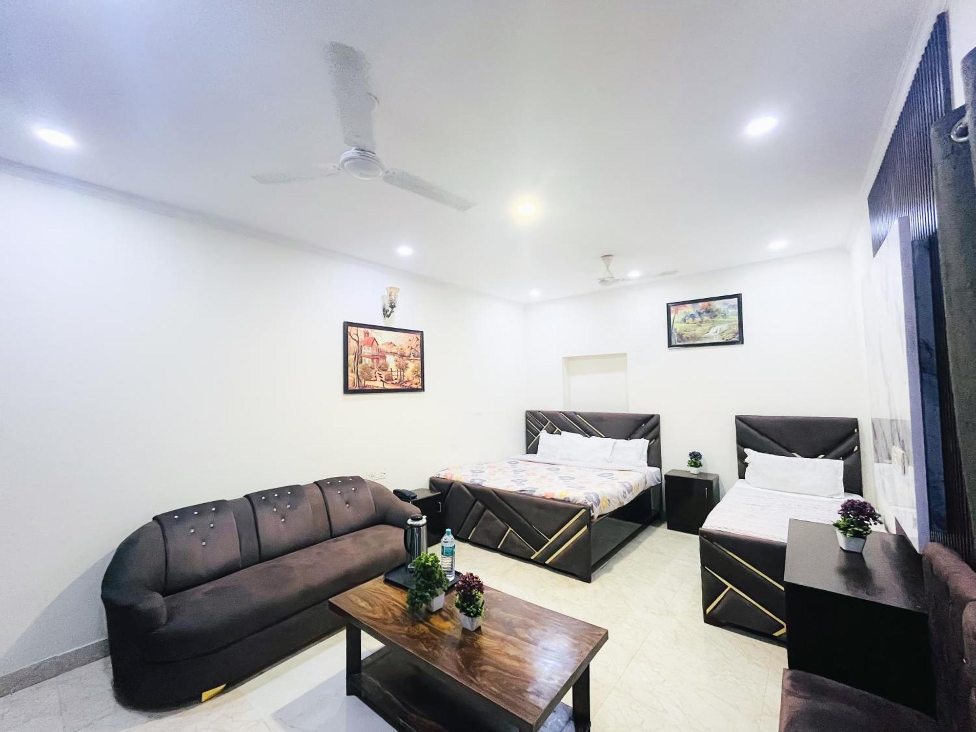 Tom & Jerry - 10 Mins From Nizamuddin Railway Station Hotel New Delhi